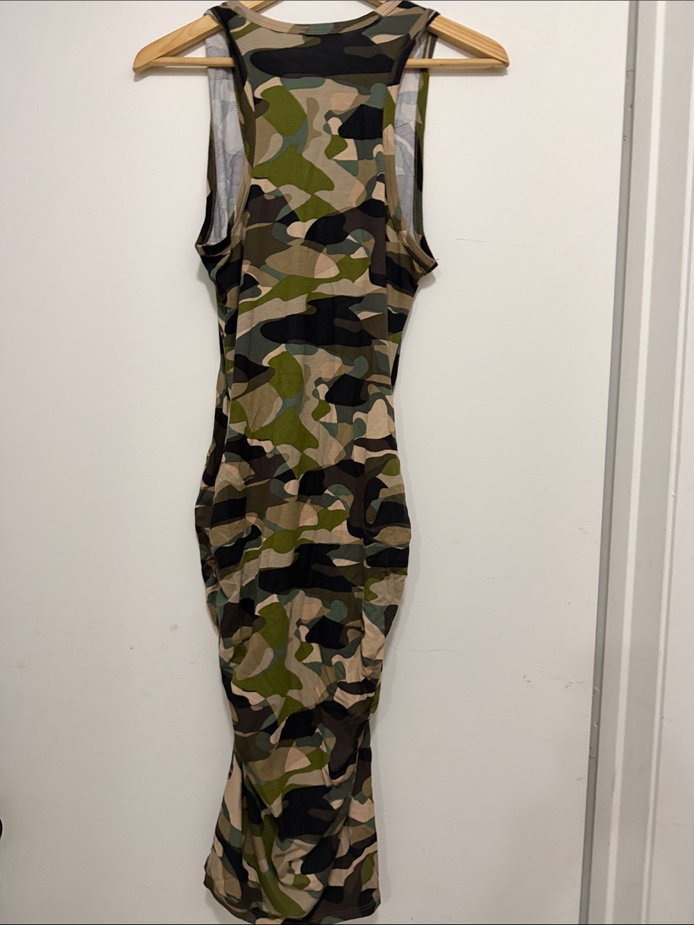 VENUS Sleeveless Camo Ruched Bodycon Dress Green Camo Size Small, New, No Tags - Picture 2 of 3